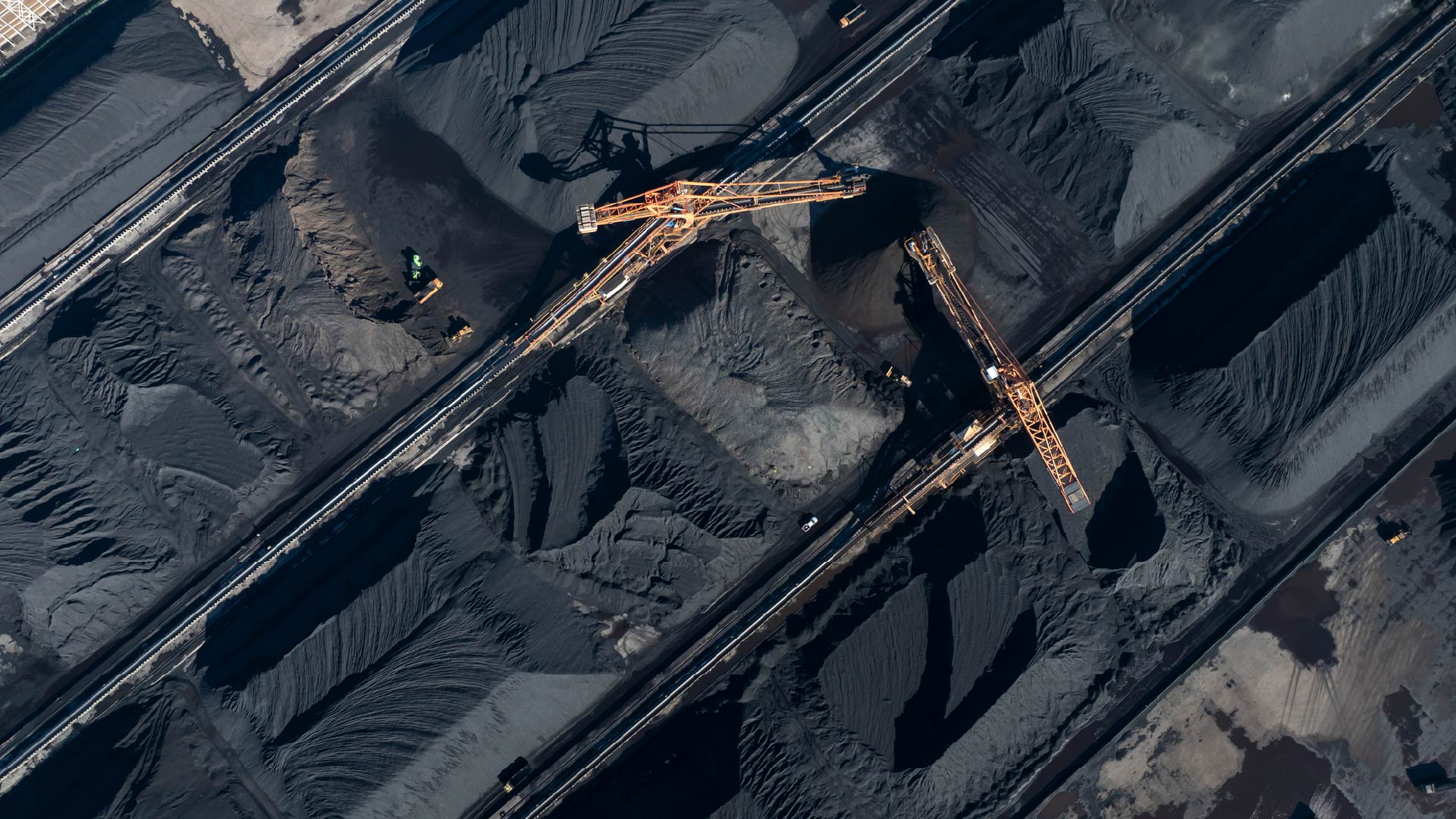 What Can Mining Firms Learn From China’s Deadly Coal Mine Explosion?